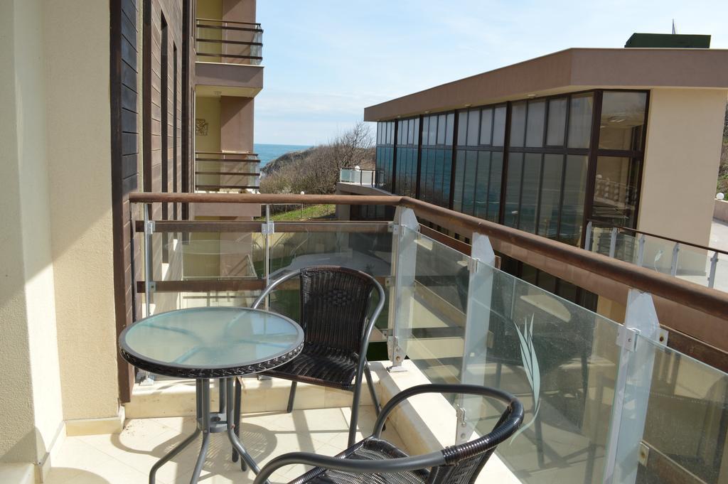 Gitea Sand Lilies Apartments Созопол Екстериор снимка